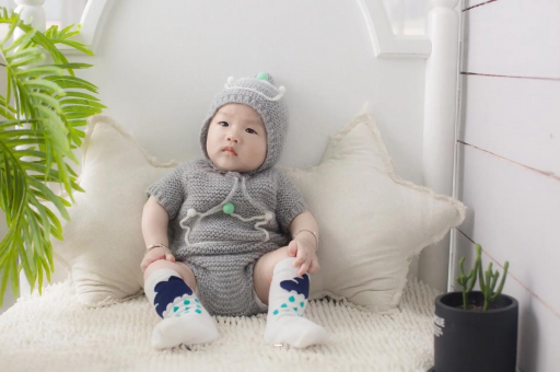 代怀生子好找吗七个月宝宝脚长